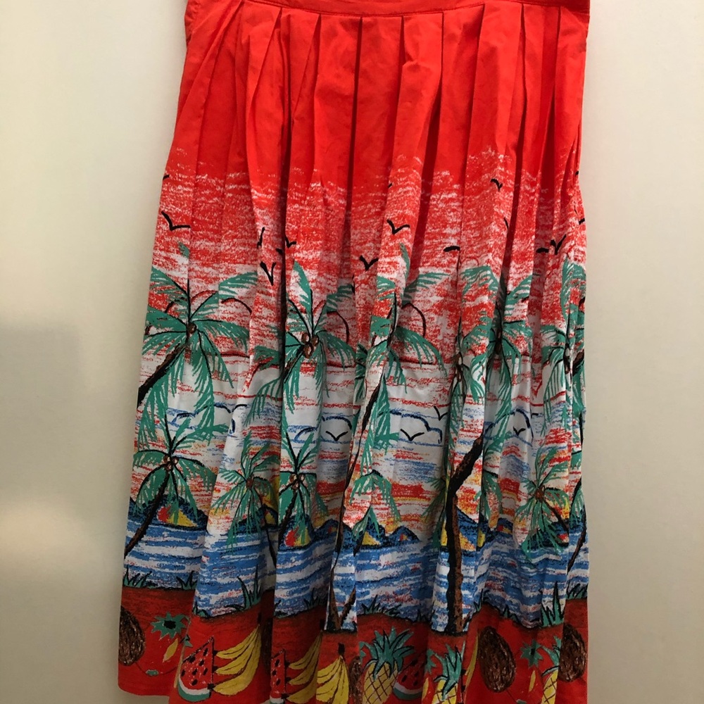 Red Tropical Print Pleated Midi Skirt - Picture 2 of 7